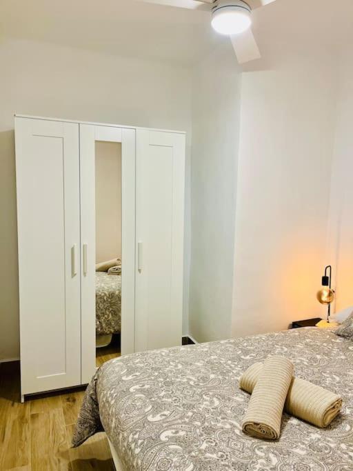 New Spacious And Cozy Apartment - มาลากา ภายนอก รูปภาพ