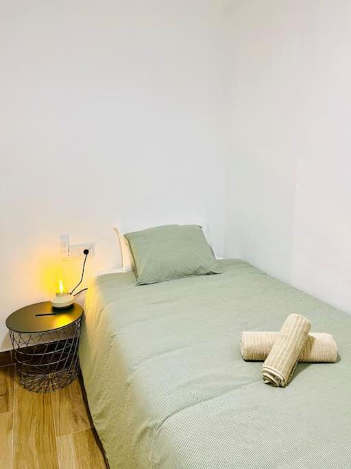 New Spacious And Cozy Apartment - มาลากา ภายนอก รูปภาพ
