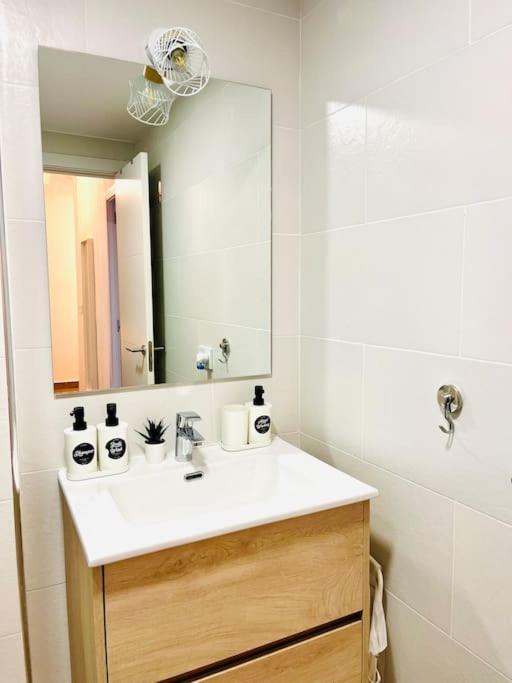 New Spacious And Cozy Apartment - มาลากา ภายนอก รูปภาพ